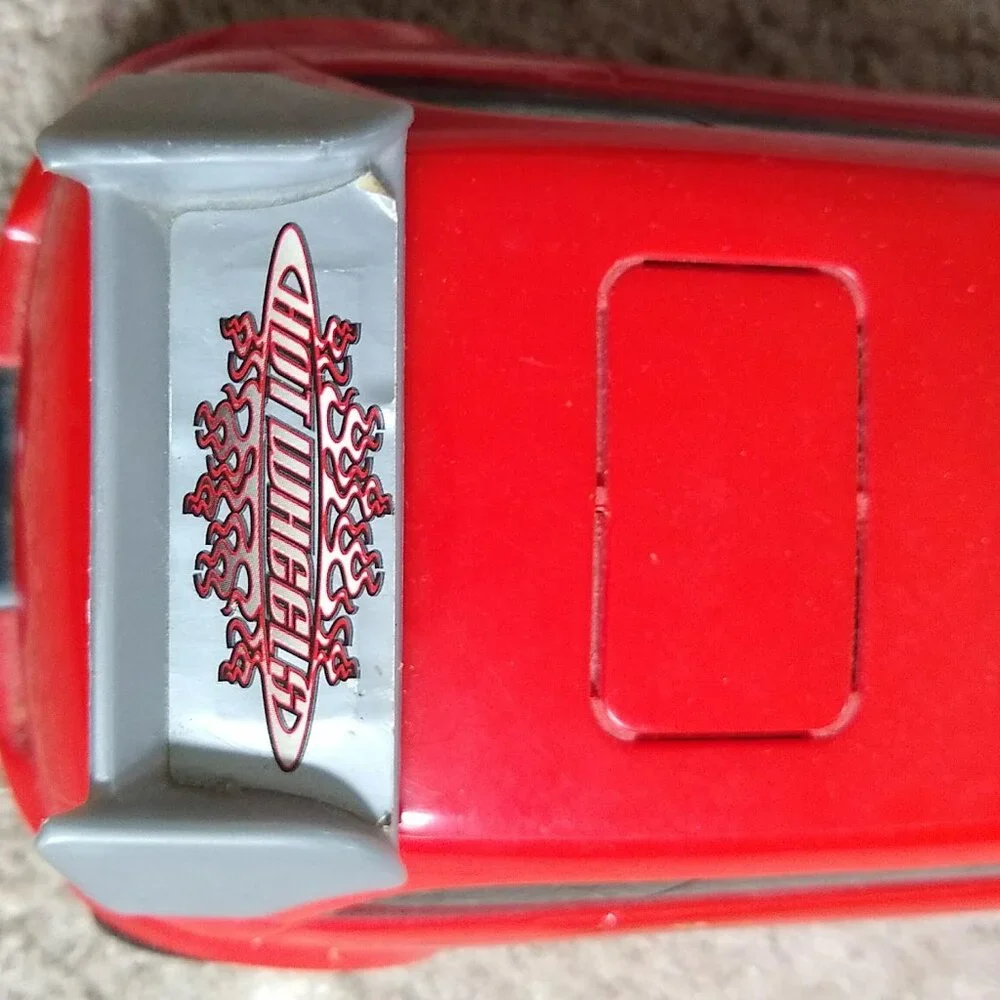 Mattel 2002 Hot wheels Miller's Muffler Red car  Sound in working condition Used